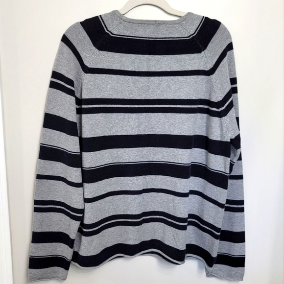 J.CREW Vintage Blue and Gray Crew Neck Sweater Size L - Picture 3 of 5